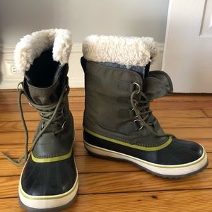 Sorel Joan of arc wool insert lace up snow boot